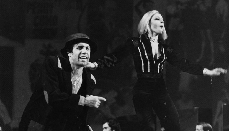 adriano celentano e raffaella carrà Prisencolinensinainciusol frame